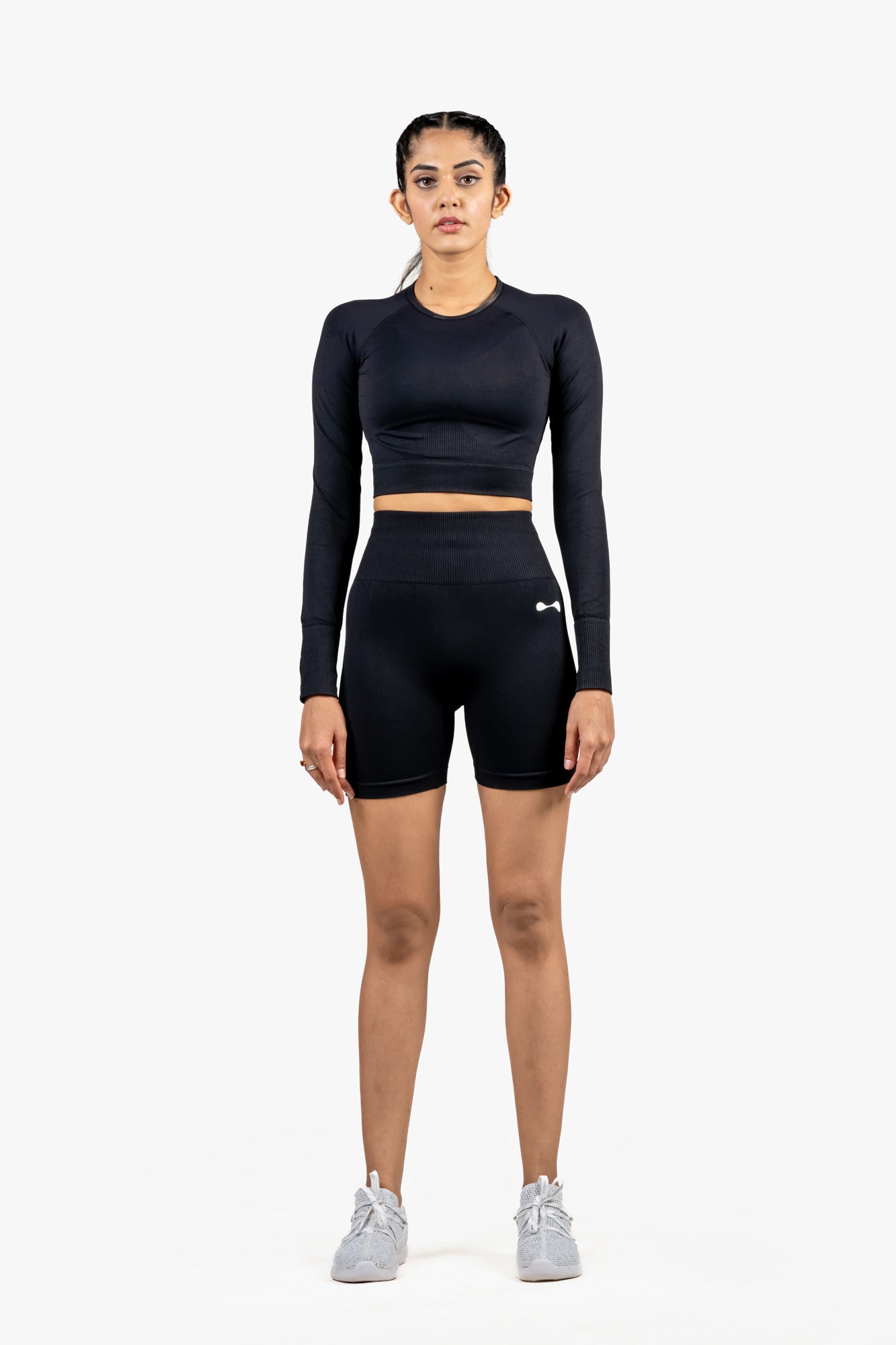 Form Shorts Set - Pokaba