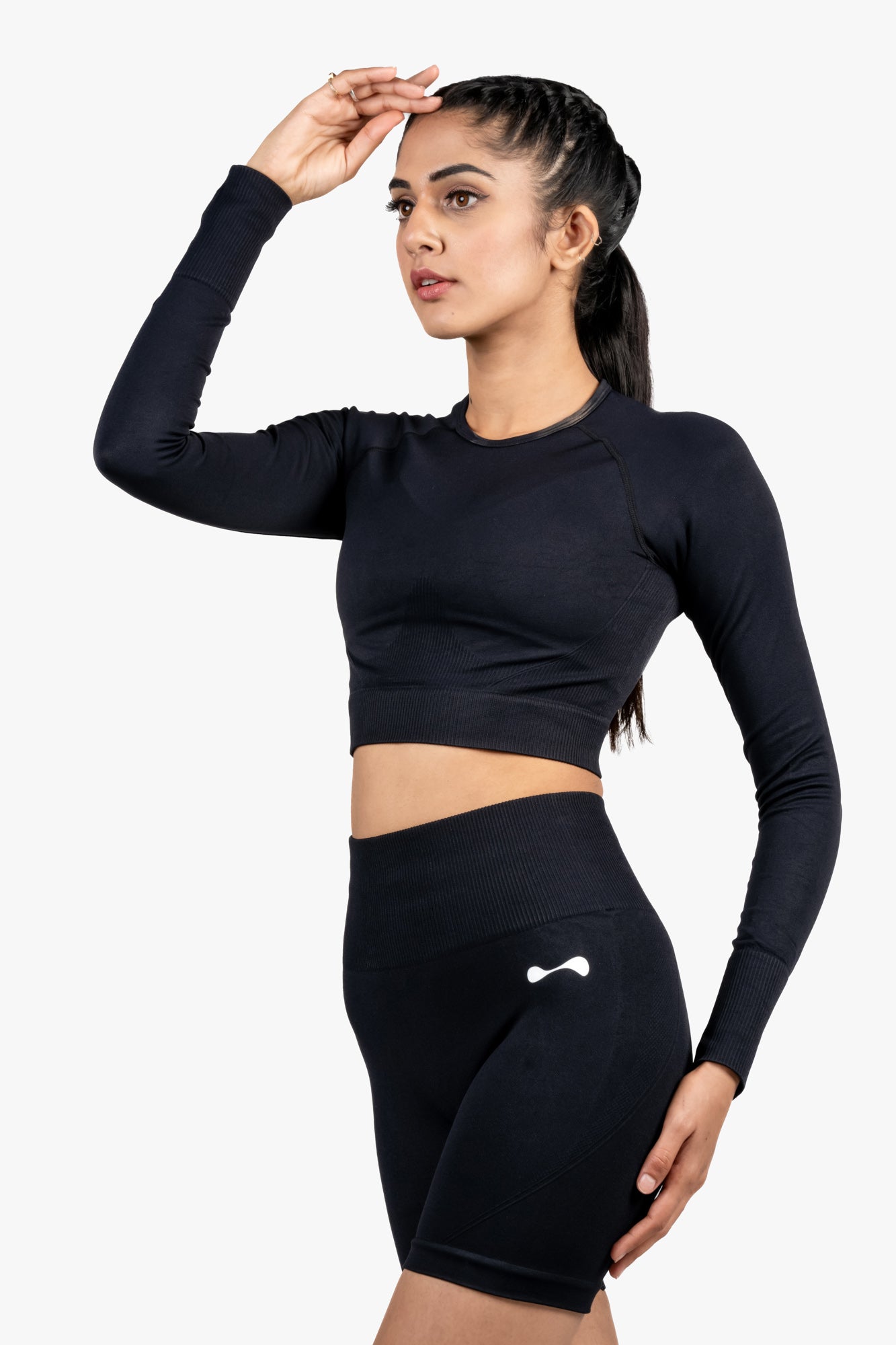 Form Shorts Set - Pokaba