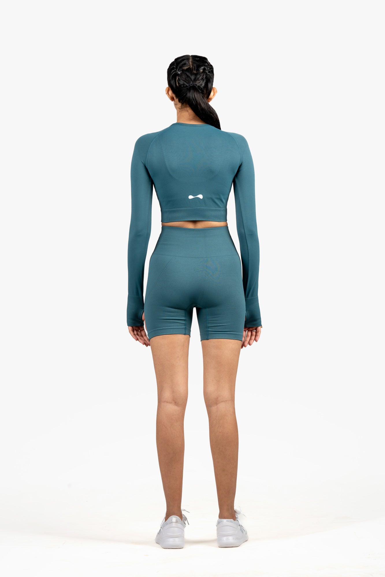 Form Shorts Set - Pokaba