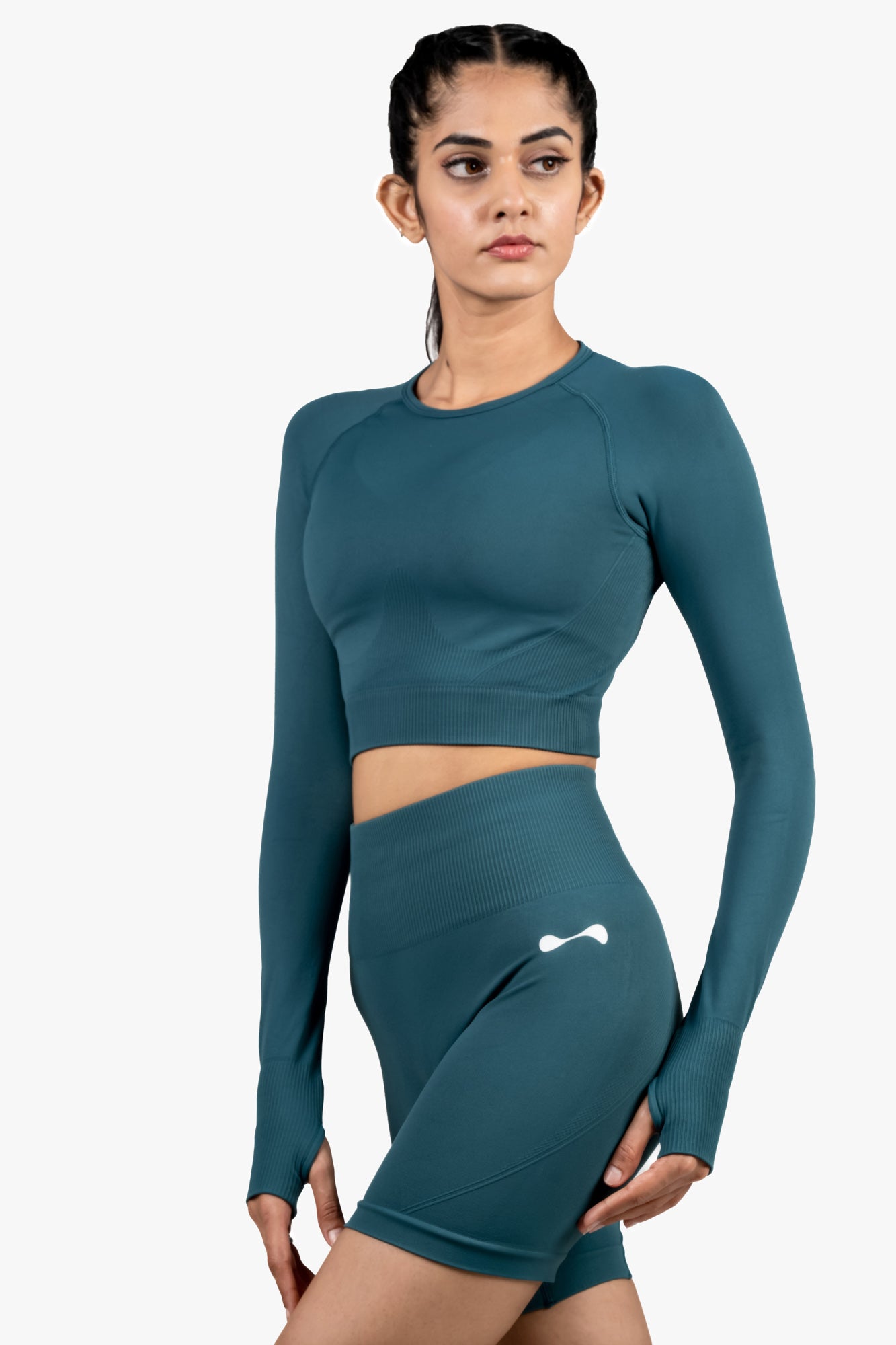 Form Shorts Set - Pokaba